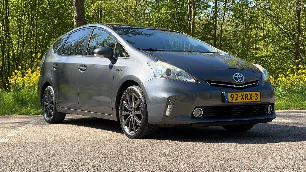 Toyota Prius Wagon 1.8 Full Hybrid 136PK Aut 96g 2012 Grijs, Auto's, Toyota, Zwart, 7 stoelen, 84 €/maand, Te koop