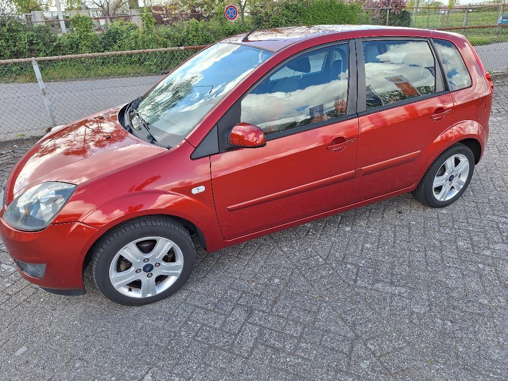 Ford Fiësta 1.4 16V 5DR 2008 zeer lage kilometerstand, Auto's, Voorwielaandrijving, Stof, 40 €/maand, Origineel Nederlands
