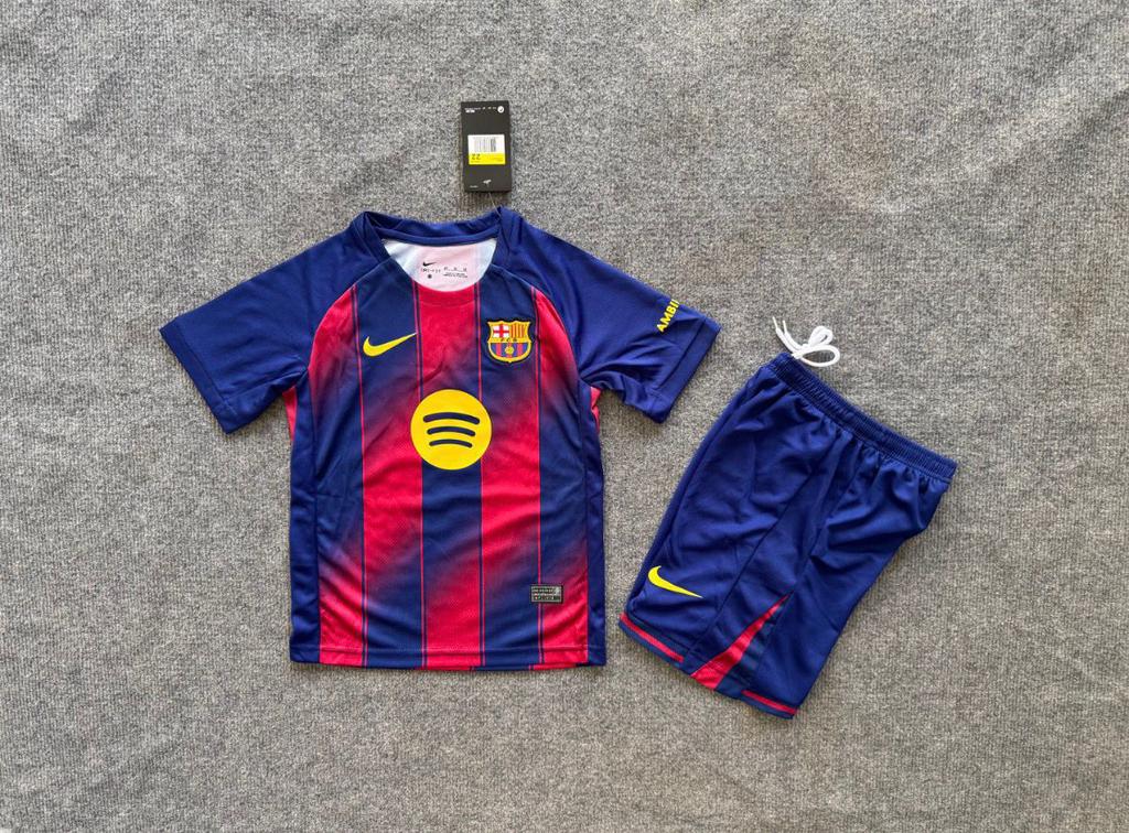 Barcelona Voetbalpakje Kindermaten - Nieuw, Verzenden, Zo goed als nieuw, Jongen of Meisje