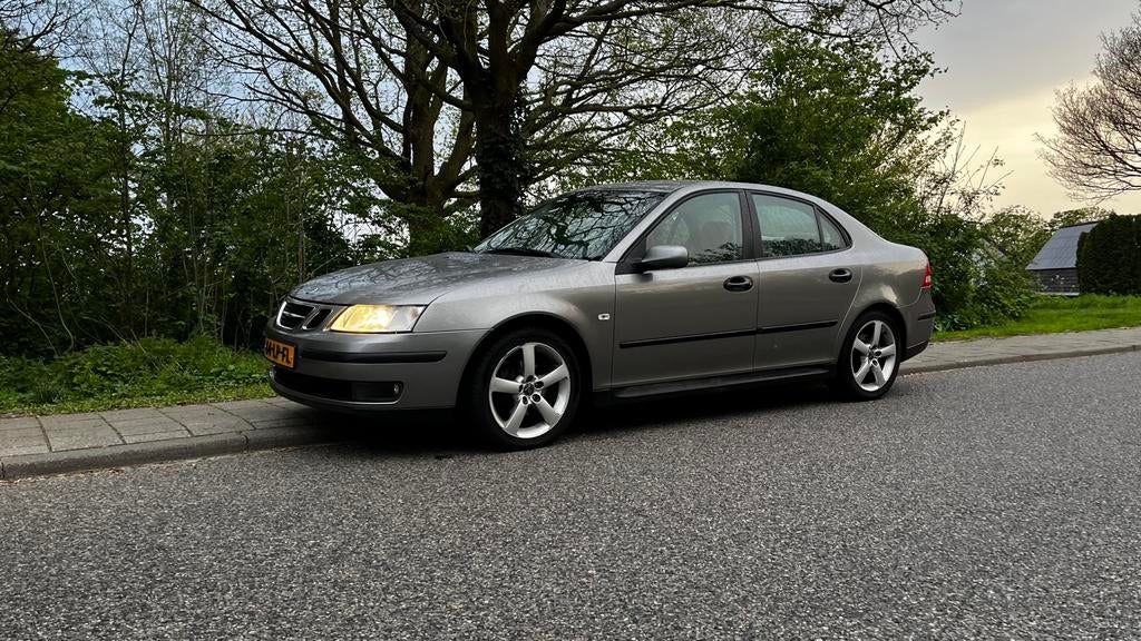 Saab 9-3 1.8 T Sport 2003 APK 27-3-2027 origineel 90.720 km, Voorwielaandrijving, 1998 cc, 4 cilinders, 75 €/maand