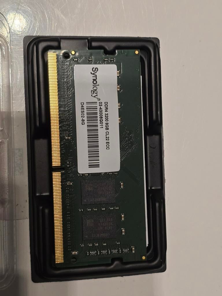 Synology DDR4 3200 8GB CL22 ECC Geheugenbankje NAS, Computers en Software, RAM geheugen, Ophalen of Verzenden, Zo goed als nieuw