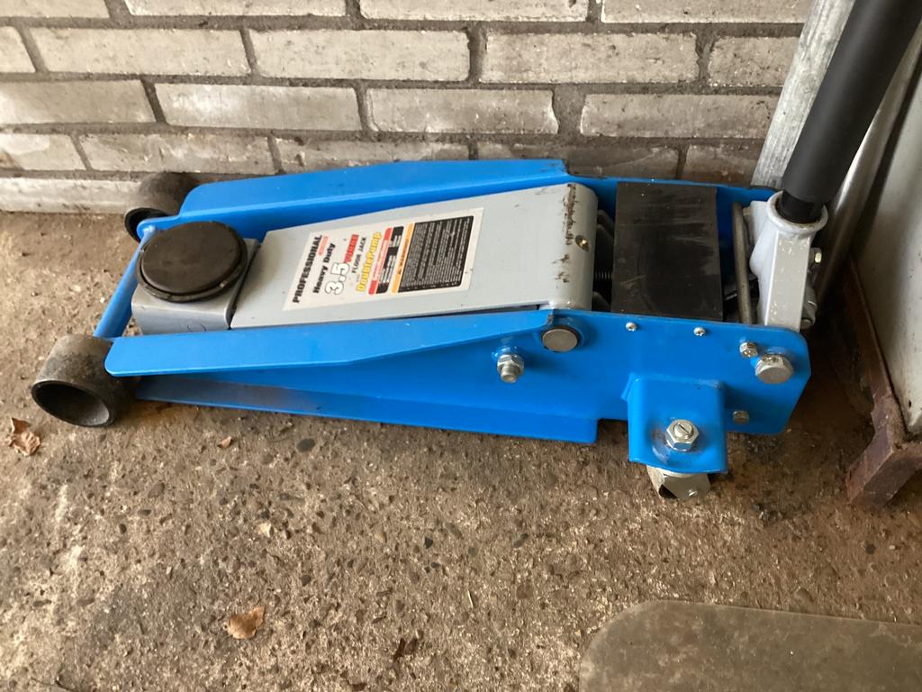 Complete inhoud garage te koop, Ophalen of Verzenden, Zo goed als nieuw, Hydraulisch, Garagekrik