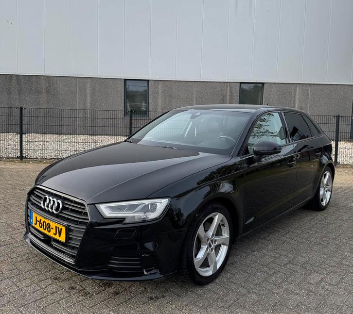 Audi A3 1.6 TDI | Dynamische lichten | Stoelverw. |, Auto's, Audi, Bedrijf, A3, Adaptieve lichten, Adaptive Cruise Control, Airconditioning