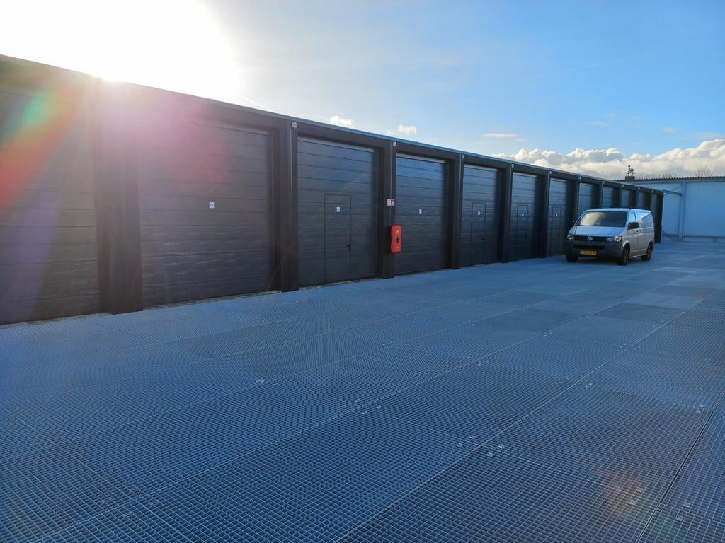 TE HUUR  Garagebox, Zuid-Holland
