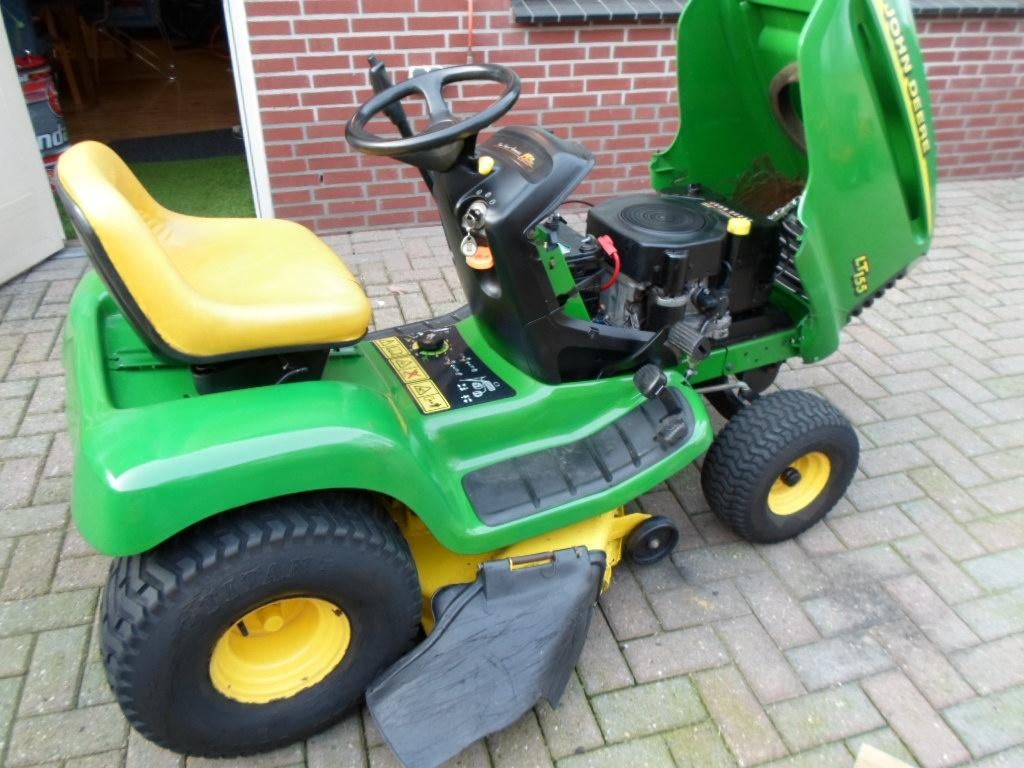 ZITMAAIER JOHN DEERE LT 155 == 0630188794==, Ophalen, Zo goed als nieuw, Elektrische starter, 90 tot 120 cm