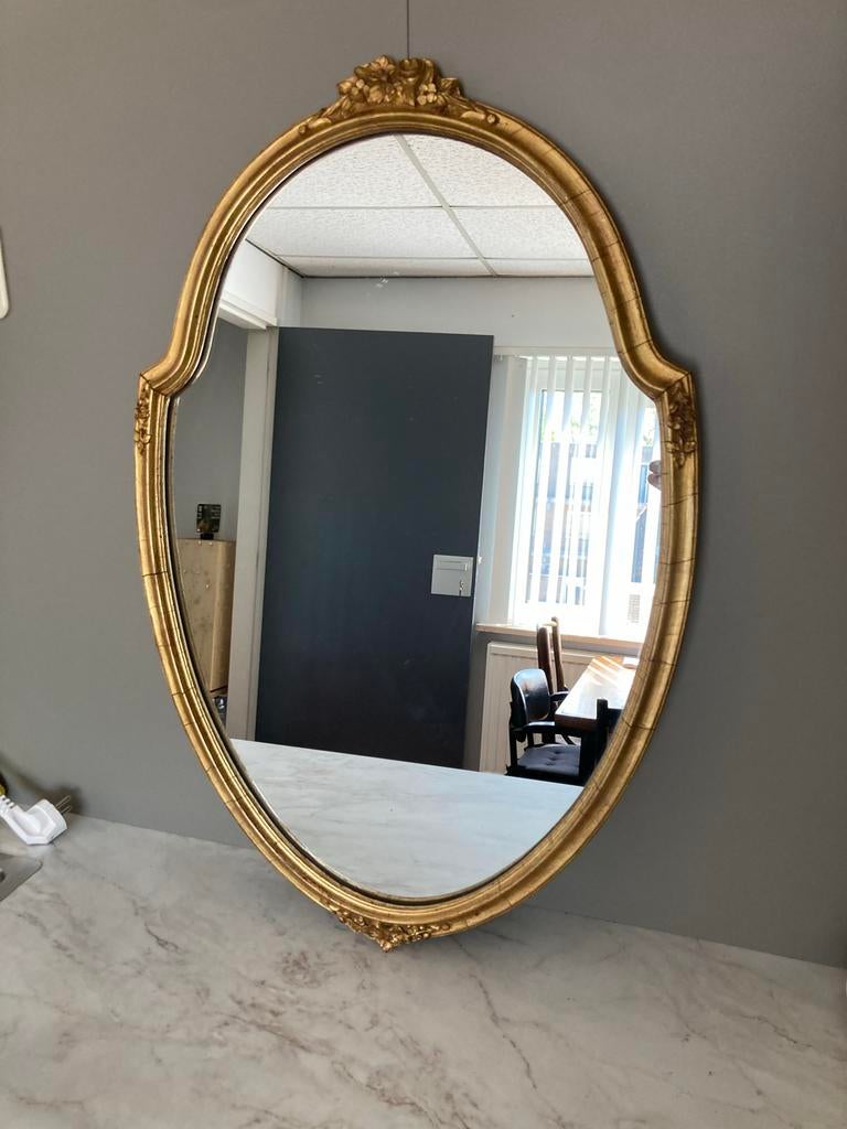 Vintage spiegel jaren '60 met mat gouden lijst, Ophalen, Ovaal, Minder dan 50 cm, Minder dan 100 cm