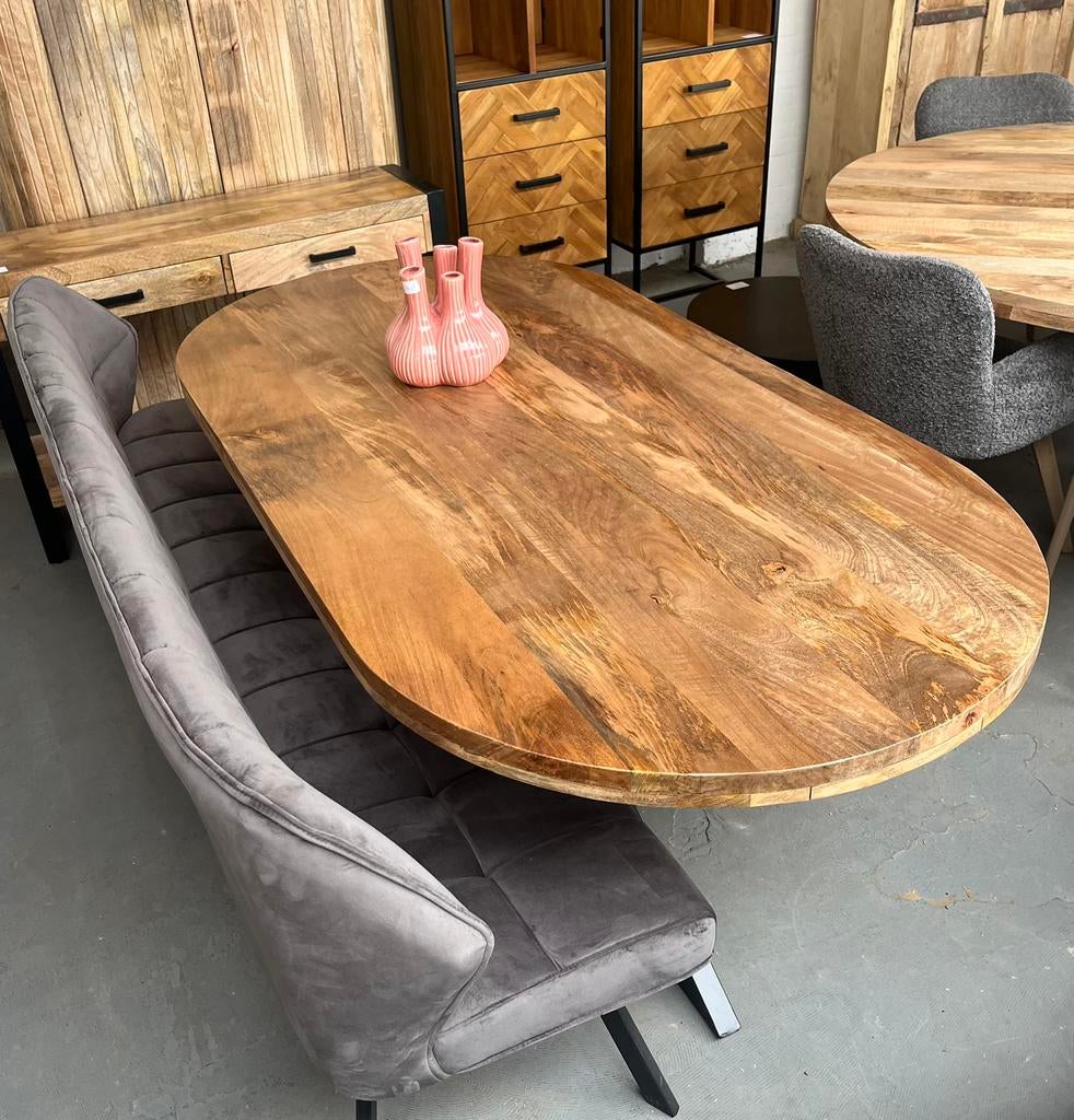 Magazijn leegverkoop eettafel deens ovaal mangohout matrix