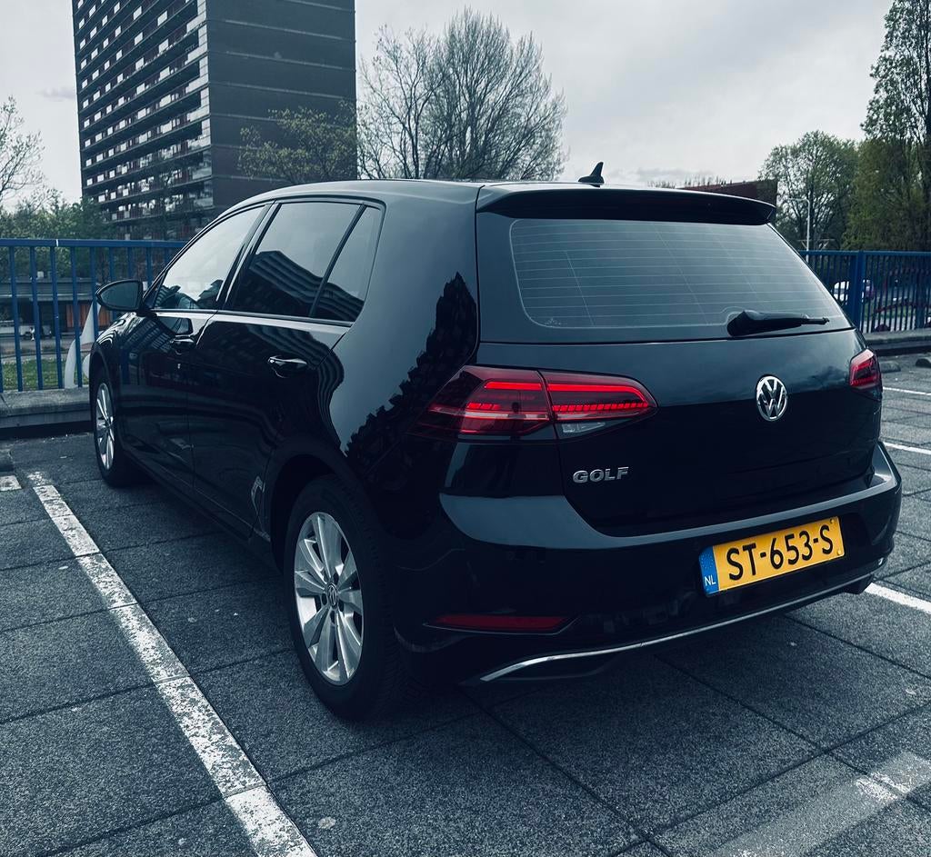 Volkswagen Golf 7.5 / 1.0 TSI / 110pk / CARPLAY / ACC / 2018, Auto's, Stof, Zwart, Origineel Nederlands, Handgeschakeld
