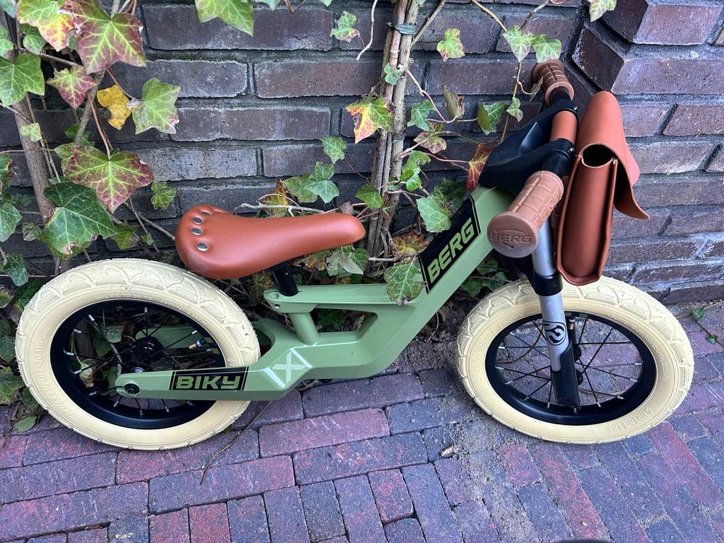 Berg Biky loopfiets groen - Perfect voor jonge avonturiers!, Kinderen en Baby's, Speelgoed | Buiten | Voertuigen en Loopfietsen