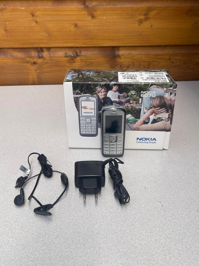 Nokia 6070 simvrij, Ophalen of Verzenden, Zo goed als nieuw