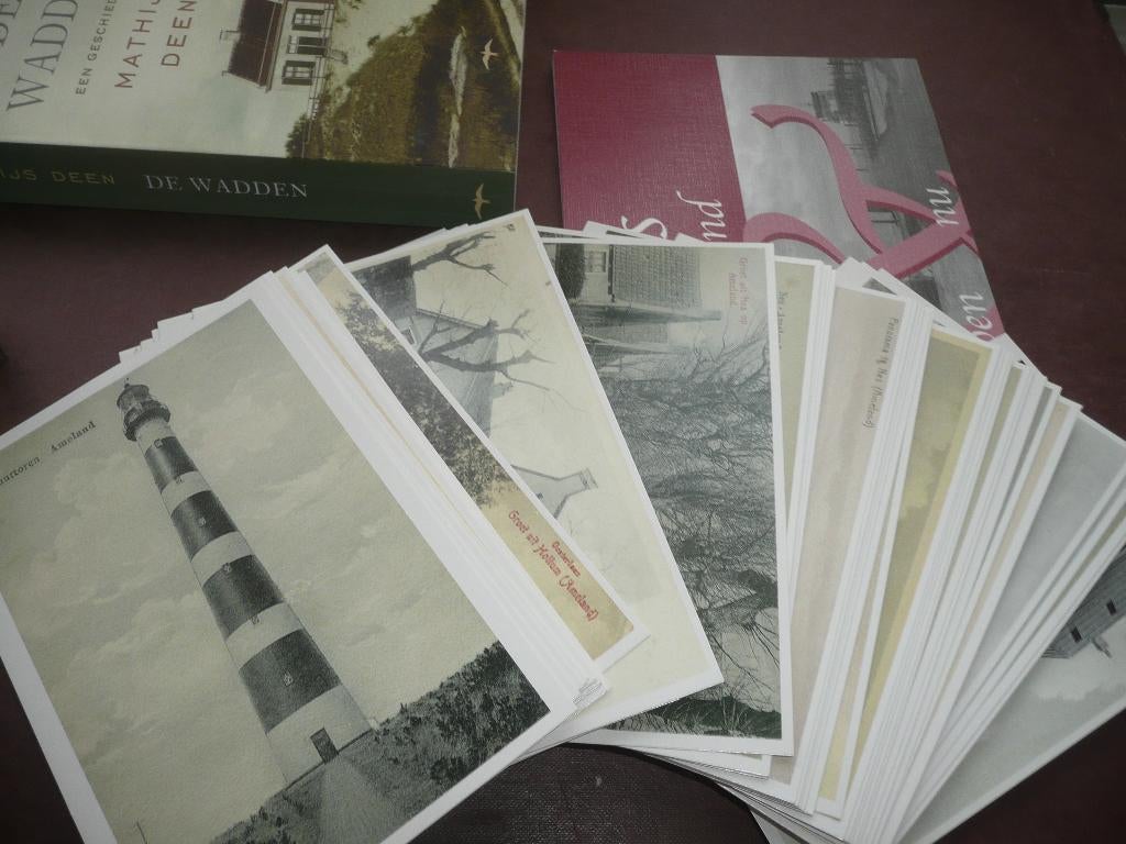 Lot over de Wadden – WADDENZEE - het Wad & 2 x KAART CARDBOX, Ophalen of Verzenden, Zo goed als nieuw, Taal en Reizen
