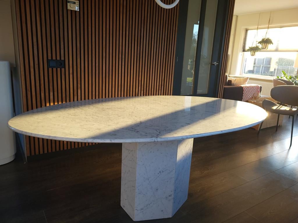 Massief marmeren carrara eettafel met ovalen blad., Huis en Inrichting, Tafels | Eettafels, Ophalen, 100 tot 150 cm, 200 cm of meer