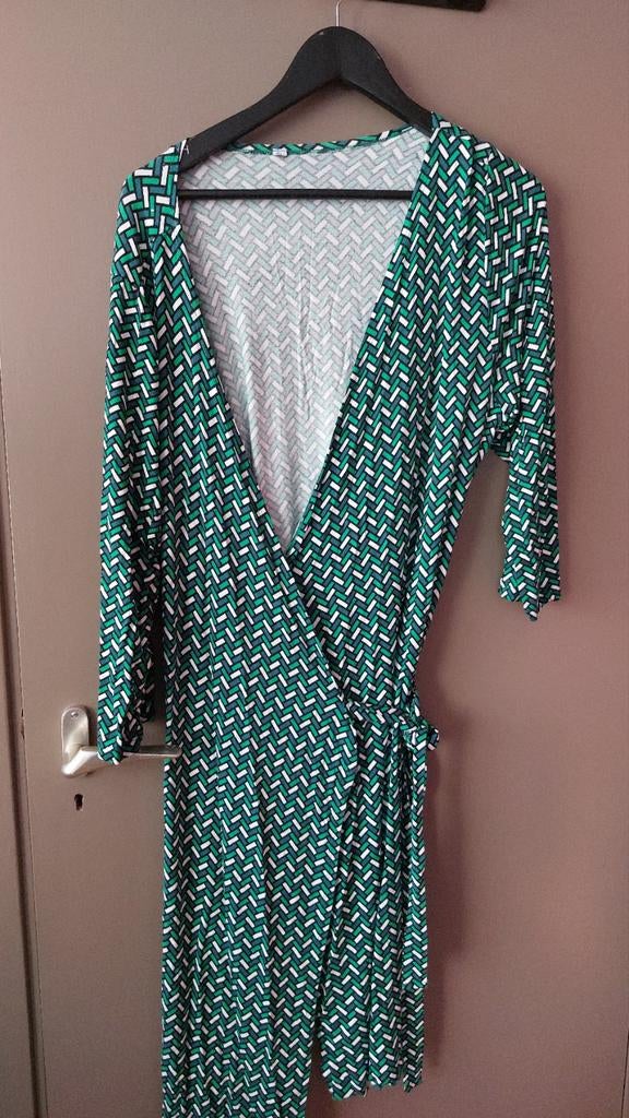 Wikkeljurk groen met wit patroon maat 42 44, Geen merk, Ophalen of Verzenden, Wit