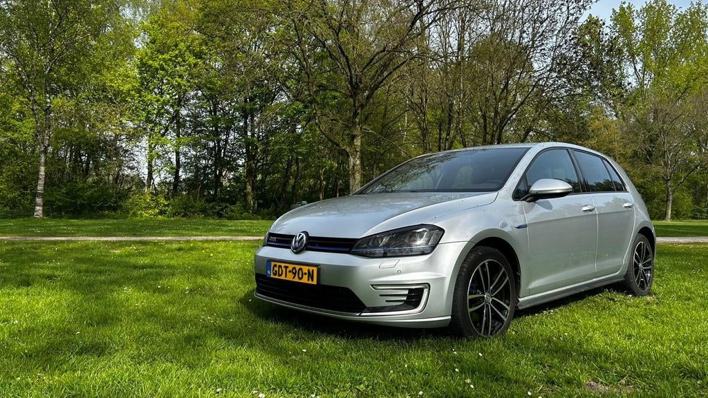 Volkswagen Golf 7  1.4 TSI Phev 150KW GTE 5D 2016 Zilver, Auto's, Volkswagen, Stof, 4 cilinders, Plug-in hybride, 1395 cc