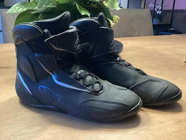 Motorlaarzen maat 45 met regenhoezen, Kleding | Heren, Schoenen, Zo goed als nieuw, Boots, Zwart, Ophalen