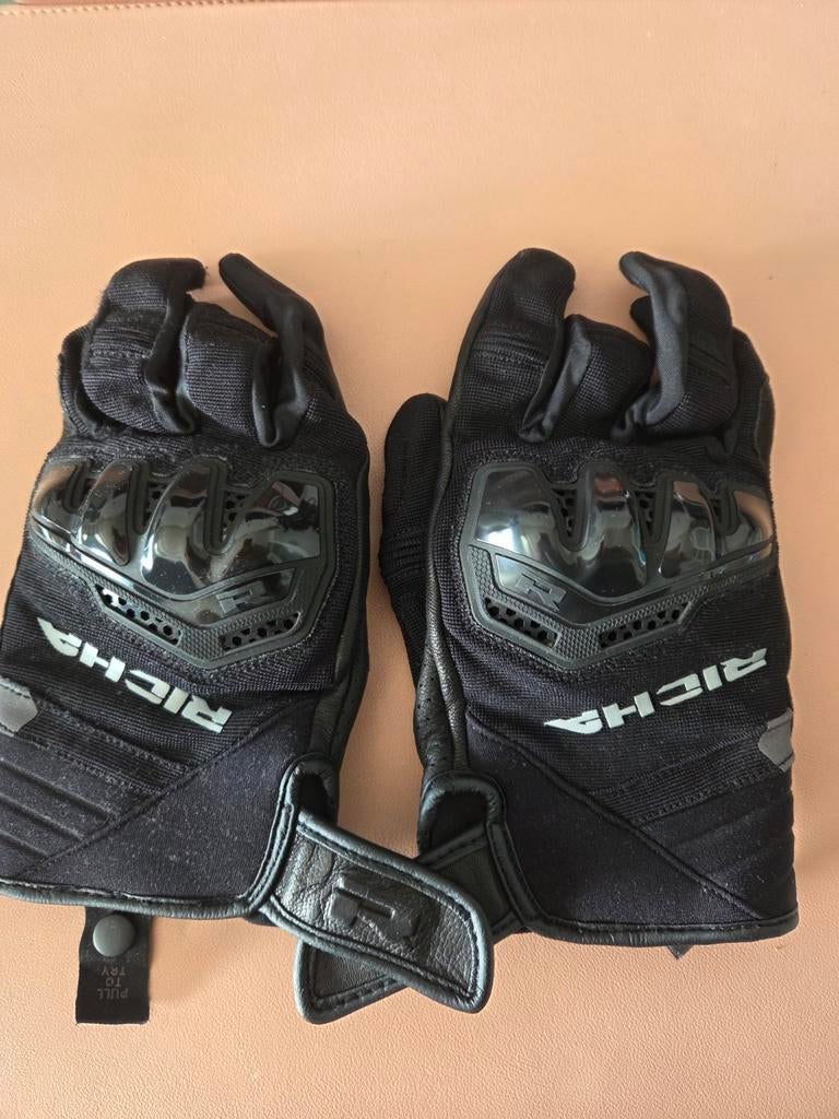 Richa motorhandschoenen - Maat L/9 - Zwart, Motoren, Kleding | Motorkleding, Handschoenen, Heren, Tweedehands, Ophalen of Verzenden