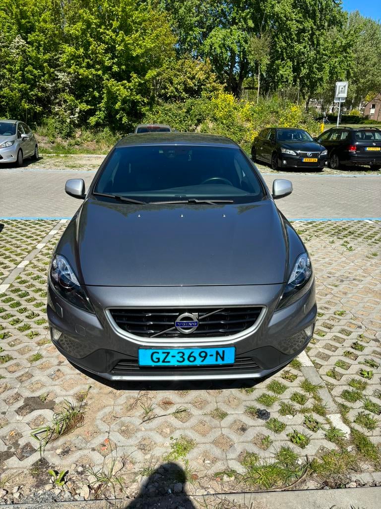 Volvo V40 2.0 R-design D2 Taxi klaar! (Taxi auto), Auto's, Volvo, Voorwielaandrijving, 4 cilinders, 1969 cc, Origineel Nederlands