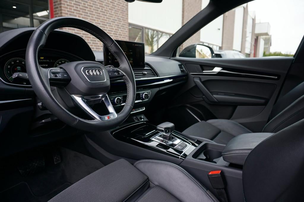 Audi Q5 50 TFSIe S-Line Black Edition Luchtvering|Sfeer|ACC|, Automaat, Zwart, 4 cilinders, Leder en Stof
