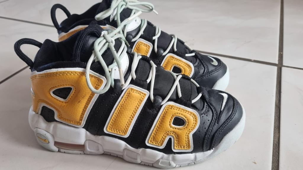 Nike Air More Uptempo kinderschoenen, Gebruikt, Verzenden, Jongen of Meisje, Schoenen
