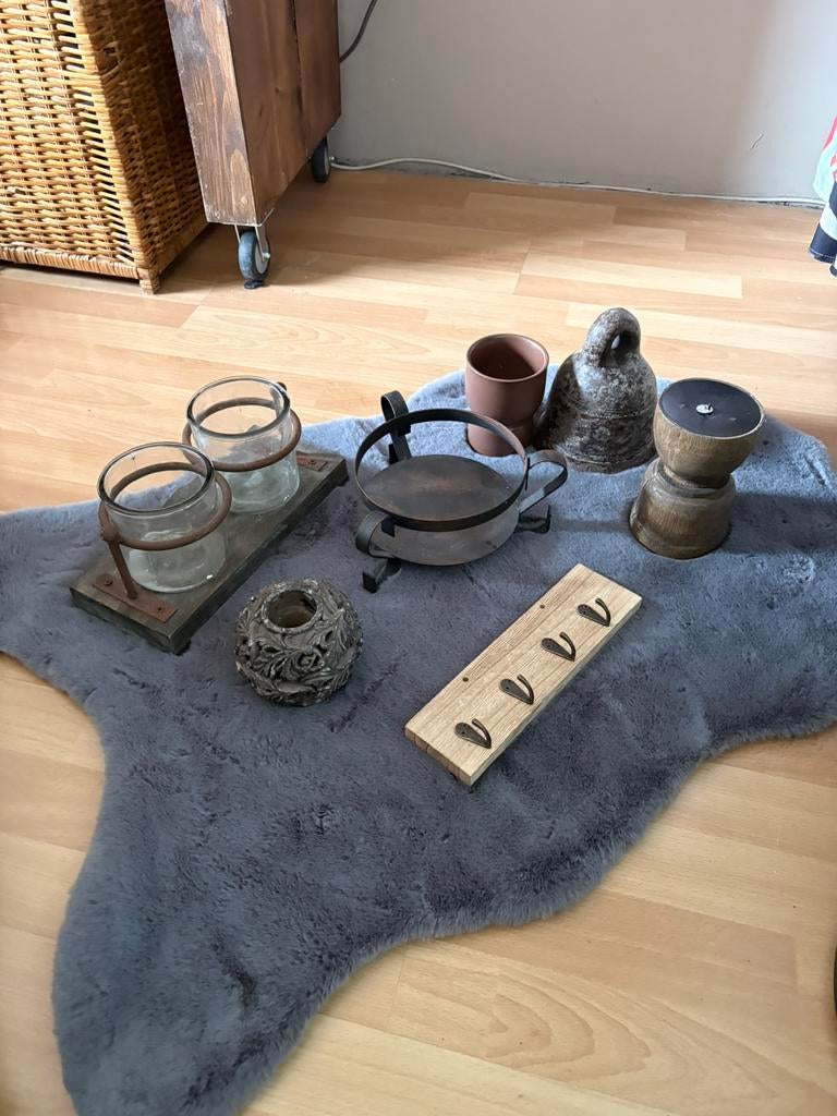 Mooie brocante woonaccessoires met fluffy kleedje, Antiek en Kunst, Ophalen of Verzenden