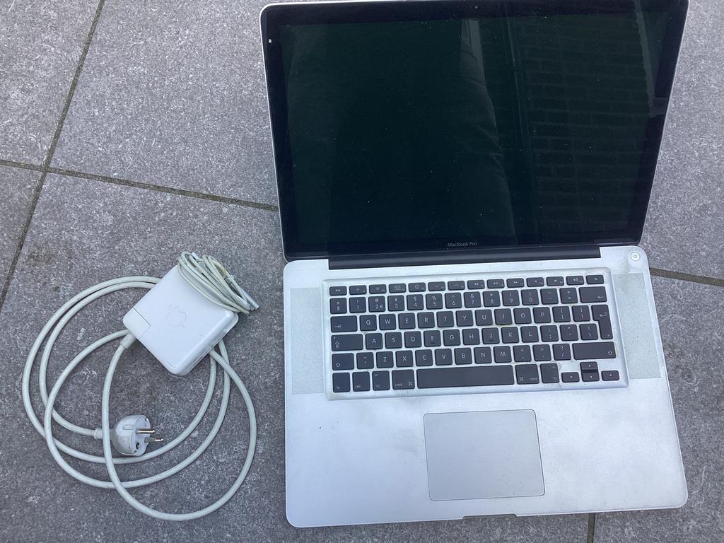 Macbook pro met defecte videokaart zonder harde schijf, Computers en Software, Apple Macbooks, MacBook Pro, 2 tot 3 Ghz, 13 inch