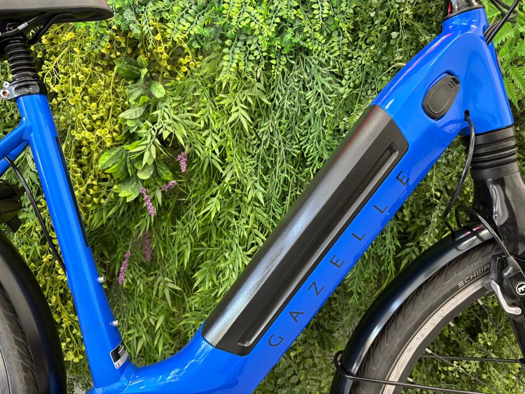 Gazelle Ultimate C8+ Intube – Bosch Active Line Plus 500Wh, Wilhelminaweg 8, 6951 BP Dieren (NL), Info@gazelle.nl, Ophalen of Verzenden