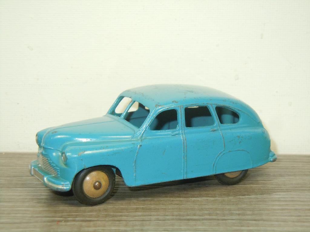 Standard Vanguard - Dinky Toys 153 England - Blauw