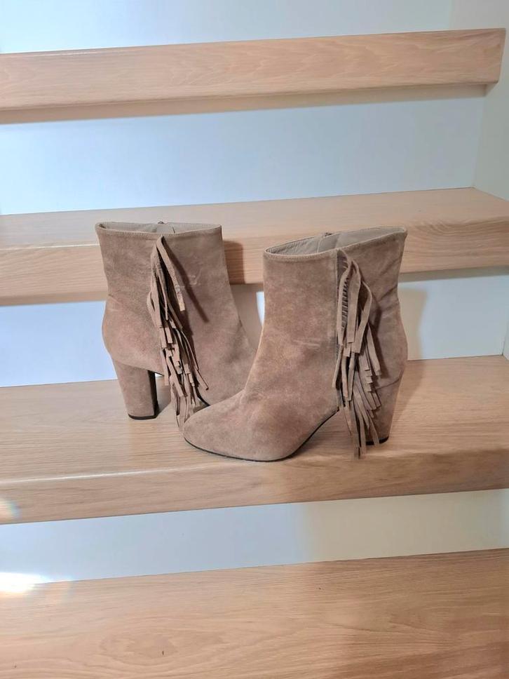 Nieuwe dames enkellaarsjes maat 39 Toral, Kleding | Dames, Schoenen, Nieuw, Lage of Enkellaarzen, Beige, Ophalen of Verzenden