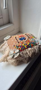 Antiek speldenkussen met kant en kralen, Ophalen of Verzenden