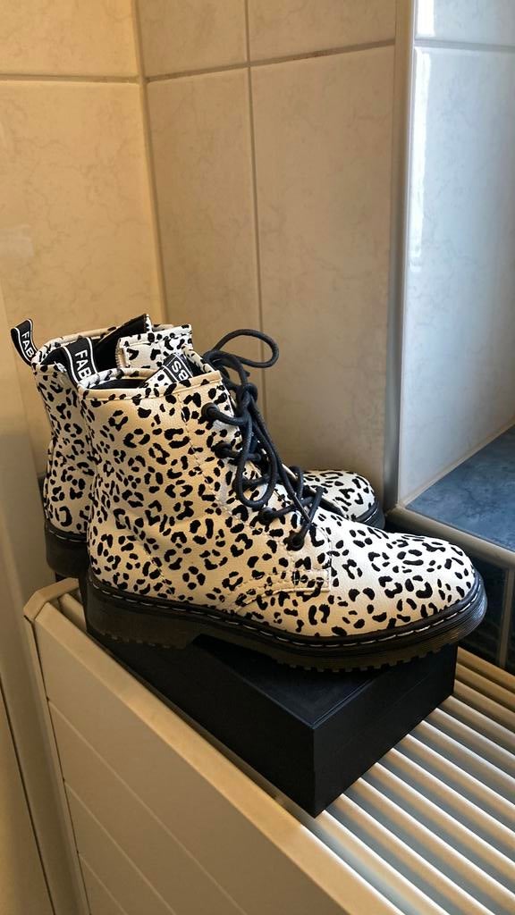 Fabs boots laarsjes, Ophalen, Zo goed als nieuw, Zwart