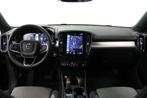 Volvo XC40 1.5 T4 Recharge Dark Plus (bj 2022, automaat), Stof, Euro 6, 129 pk, Zwart