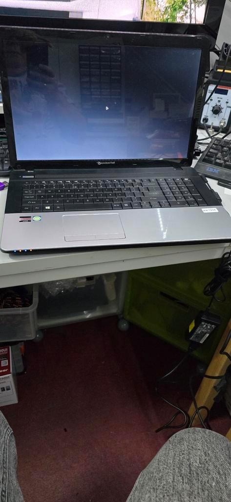 Packard Bell 17 inch laptop - dagelijks gebruik, accu is oke, Computers en Software, Windows Laptops, Gebruikt, 17 inch of meer
