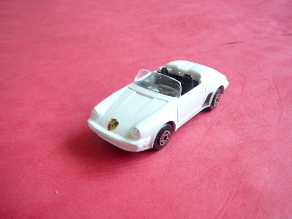 porsche 911 speedster, Hobby en Vrije tijd, Modelauto's | Overige schalen, Ophalen of Verzenden, Auto