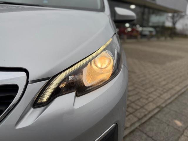 Peugeot 108 1.2 VTi Allure, Auto's, Voorwielaandrijving, Euro 5, Gebruikt, 1199 cc