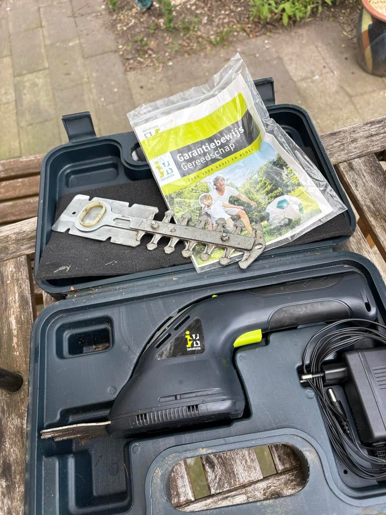 Intratuin heggenschaar handformaat op accu, Ophalen of Verzenden, Gebruikt, Accu