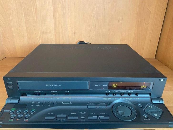 Panasonic NV-HD700 VHS-recorder met afstandsbediening, Audio, Tv en Foto, Videospelers, Gebruikt, VHS-speler of -recorder, Ophalen of Verzenden