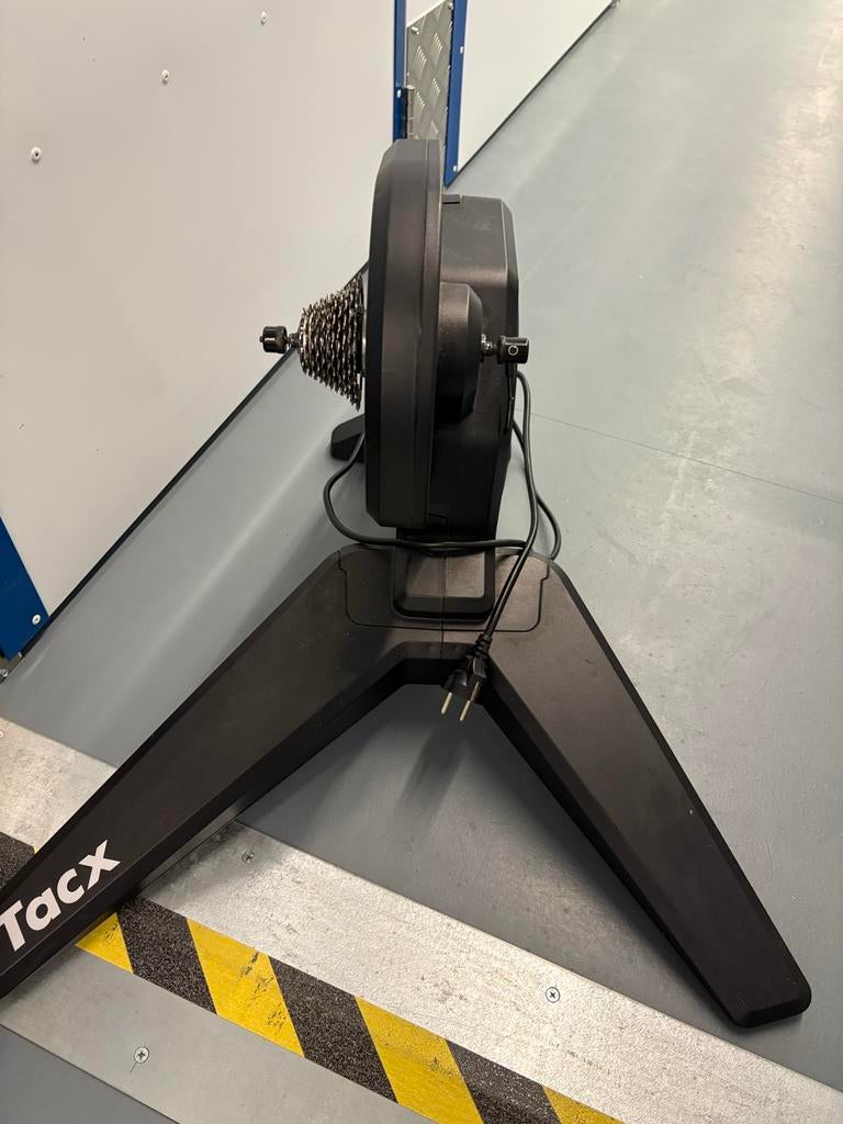 Tacx Flux Smart fietstrainer, Ophalen of Verzenden, Gebruikt