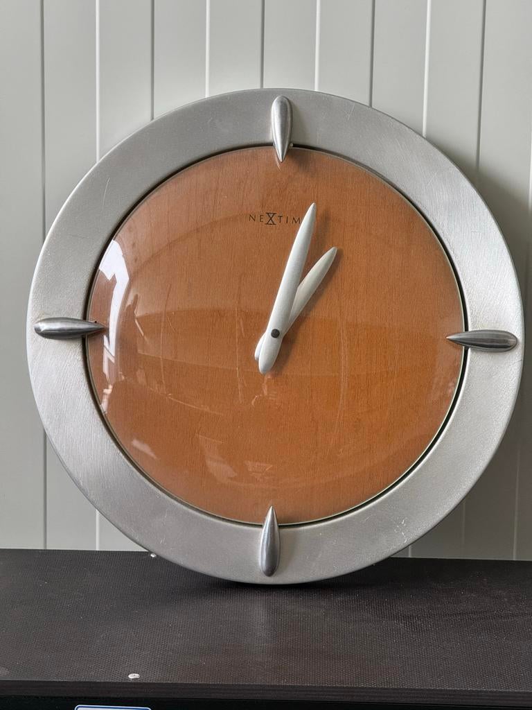 Nextime klok met deukje, ., Ophalen of Verzenden, ., Analoog