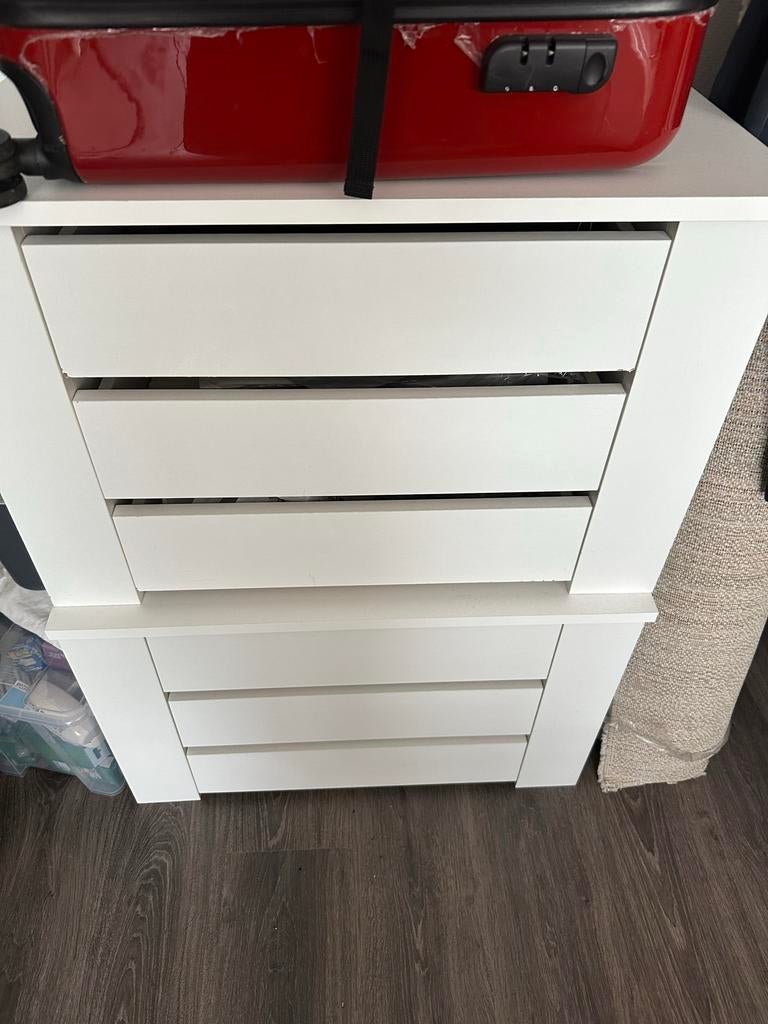 ladekast moet nu weg nachtkastje, Huis en Inrichting, Kasten | Ladekasten, Ophalen, 100 tot 150 cm, 50 tot 100 cm, Zo goed als nieuw