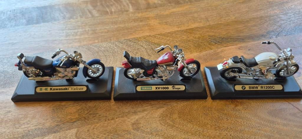 Set van 3 miniatuur motoren: Kawasaki, Yamaha, BMW, Ophalen of Verzenden, 1:50 of kleiner, Overige typen, Overige merken