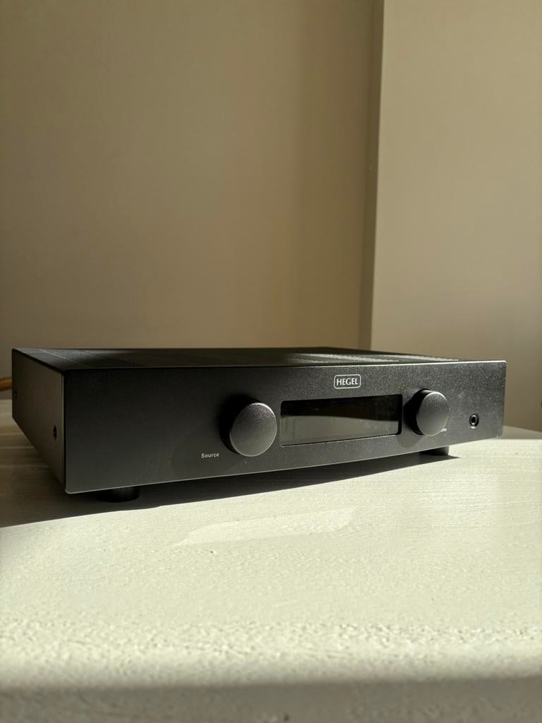Hegel H95 Versterker - Mint Conditie!, Audio, Tv en Foto, Versterkers en Receivers, Zo goed als nieuw, 60 tot 120 watt, Stereo