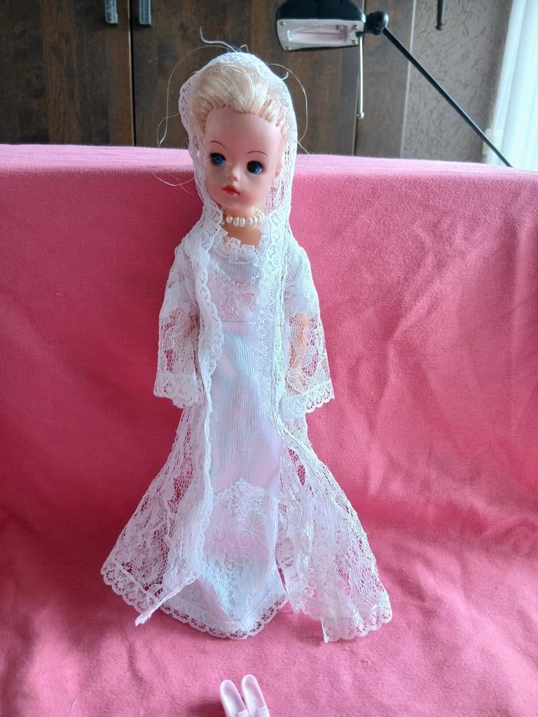 Sindy fleur cape vintage 9, Verzamelen, Poppen, Ophalen of Verzenden, Zo goed als nieuw, Kleertjes