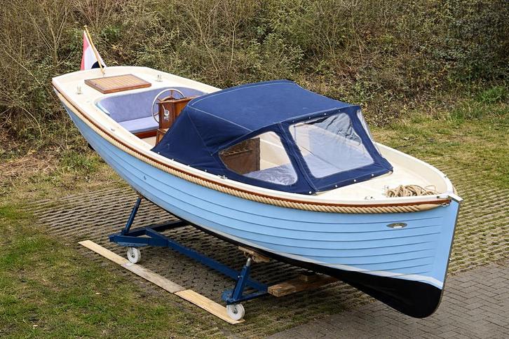Victoria 720 Kapiteinsloep – Volvo Penta Diesel – Zonnedek, Watersport en Boten, Sloepen, Zo goed als nieuw, 10 tot 30 pk, 6 meter of meer