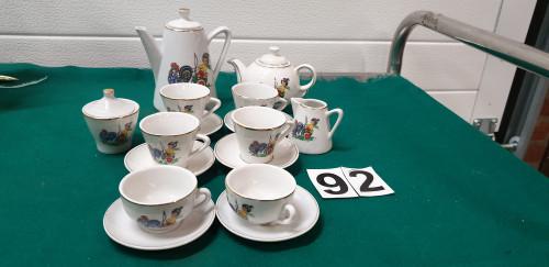 Mini servies hanenkar met meisje, Antiek en Kunst, Antiek | Servies compleet, Ophalen of Verzenden