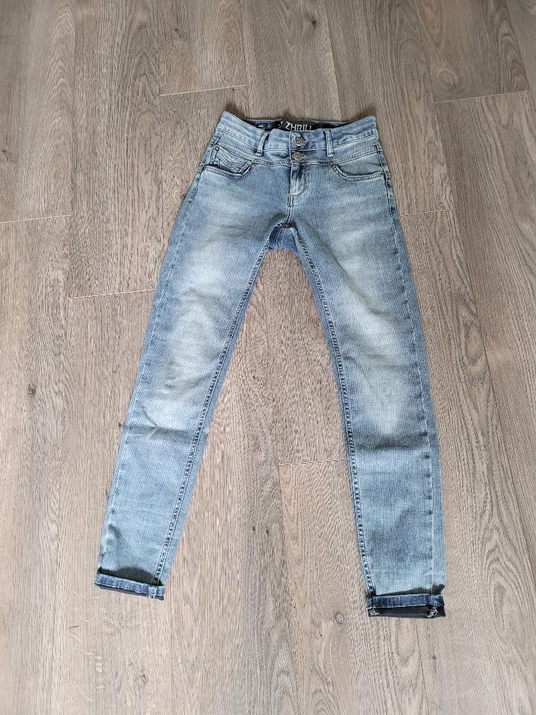 Jeans van het merk Zhrill lichte wassing maat 26 / xs, Blauw, Overige jeansmaten, Ophalen of Verzenden, Zo goed als nieuw