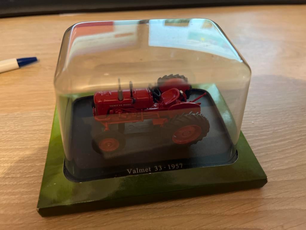 Valmet 33 - 1957 schaalmodel tractor, Ophalen of Verzenden, Nieuw, Overige typen, Overige merken