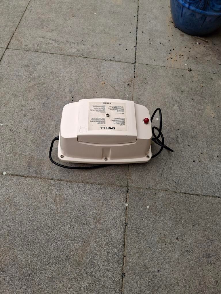 Nitto 80 liter luchtpomp, Ophalen of Verzenden, Vijverpomp