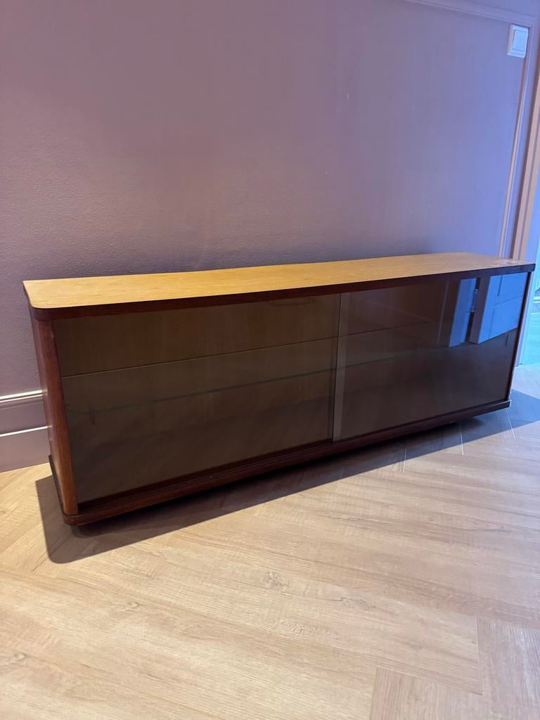 Retro Vintage Dressoir met Glazen Schuifdeuren, Gebruikt, 100 tot 150 cm, Ophalen of Verzenden, 25 tot 50 cm