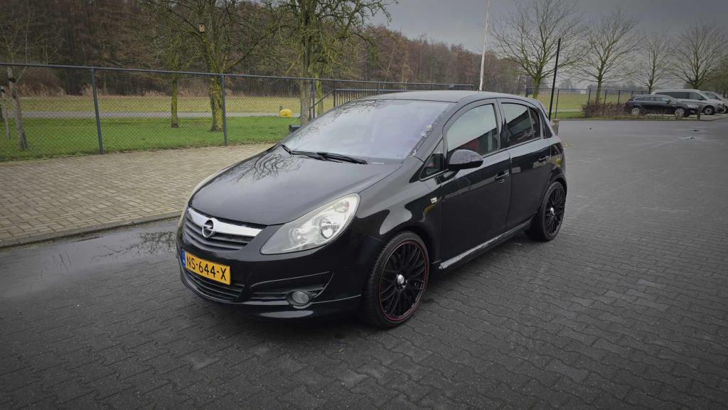 Opel Corsa 1.6-16V GSI Turbo 150 pk, 4 cilinders, 150 pk, Zwart, Bedrijf