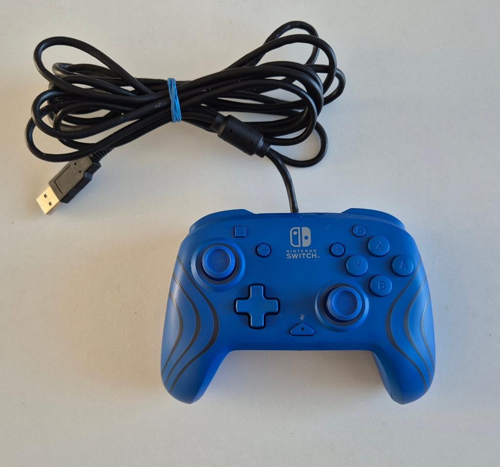 Nintendo Switch Afterglow Wave Wired Controller Blauw, Ophalen of Verzenden, Gebruikt, Switch, Overige controllers